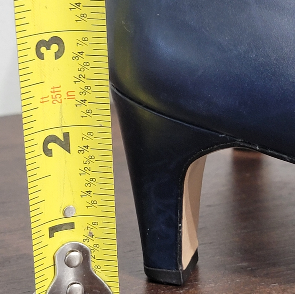 Salvatore Ferragamo Made in Italy Navy Blue Leather Pumps Women's Size 10 2A - Picture 2 of 14